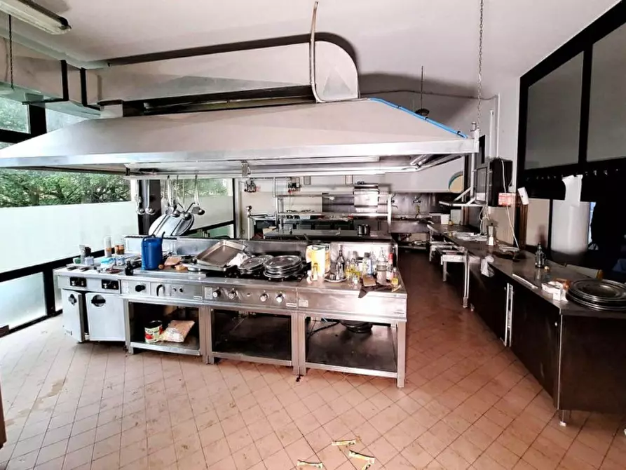 Immagine 9 di Hotel in vendita  in Via Giuseppe di Vittorio, 13, 60044 Fabriano AN, Italia a Fabriano