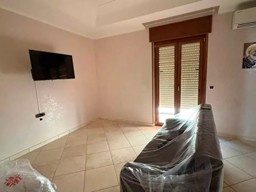 Immagine 1 di Camera in affitto  in vico tutti i santi 27 a Napoli