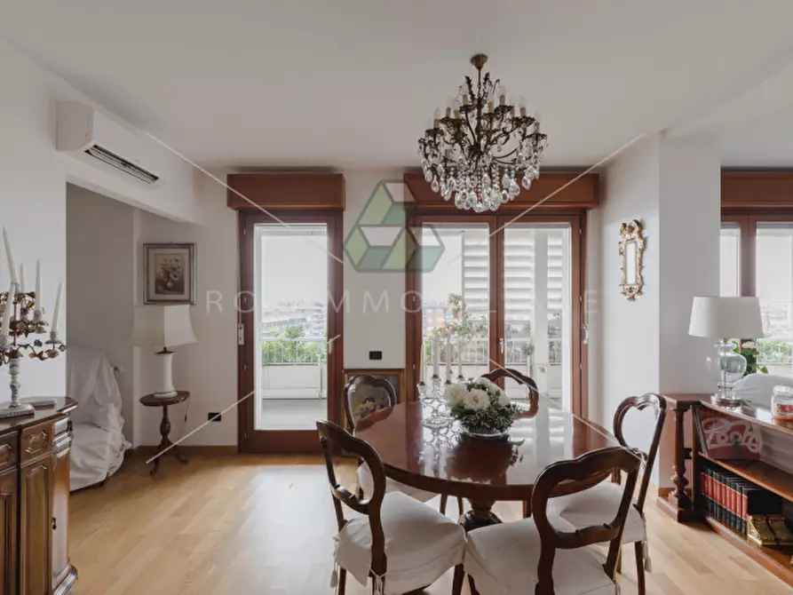 Immagine 4 di Appartamento in vendita  in Via Giovanni Lampariello a Roma