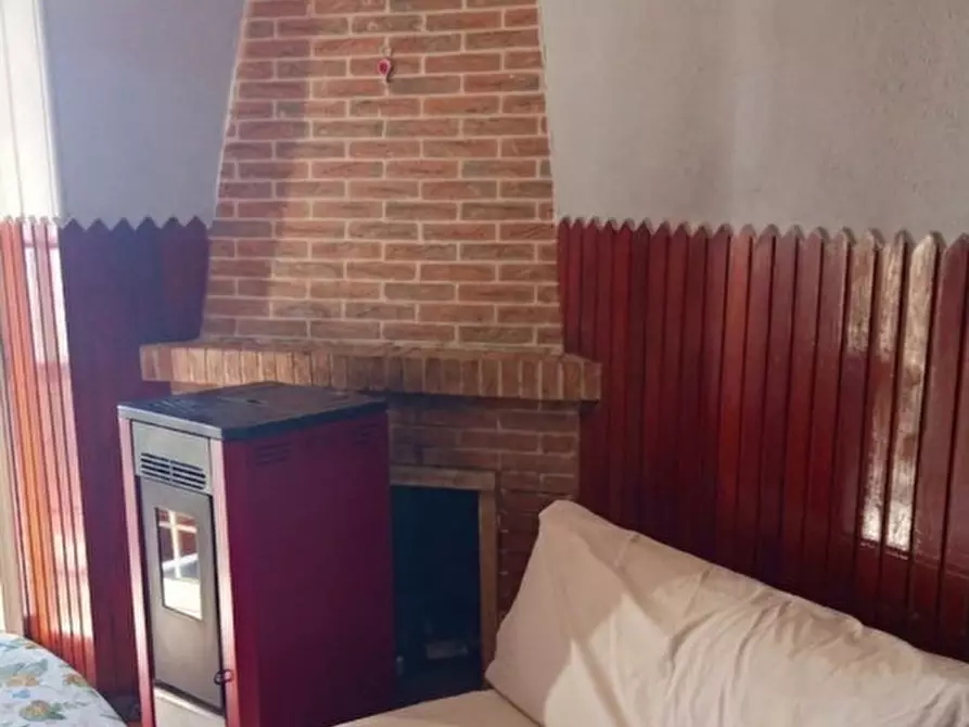 Immagine 3 di Appartamento in vendita  in Piazza Madonna del Divino Amore a Palombara Sabina
