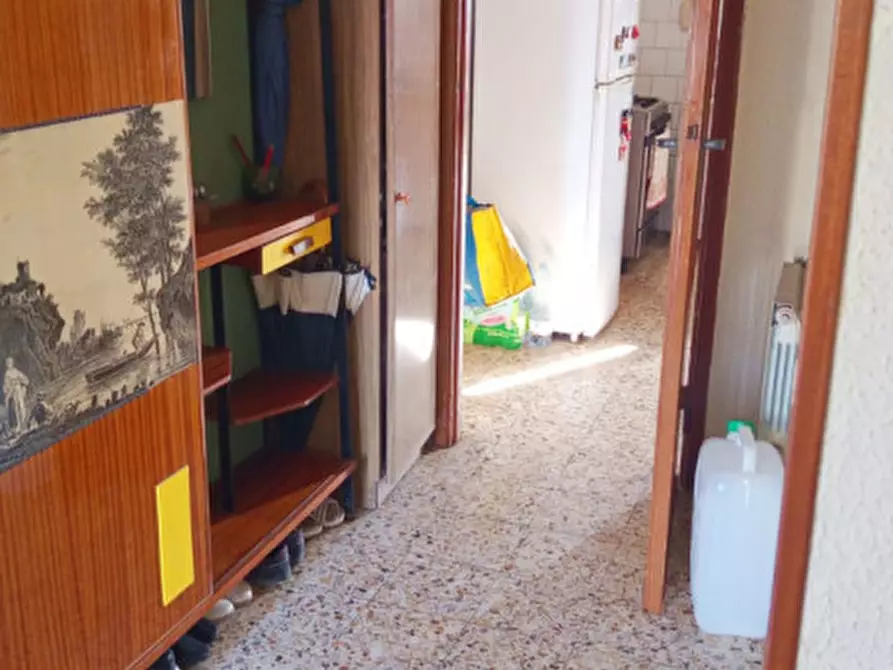 Immagine 4 di Appartamento in vendita  in Piazza Madonna del Divino Amore a Palombara Sabina