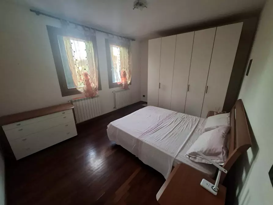 Immagine 1 di Camera in affitto  in Piazza Kolbe 3 a Legnaro