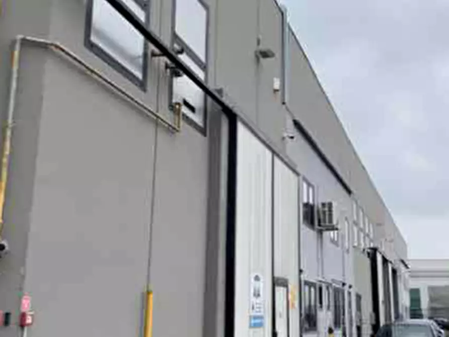 Immagine 2 di Capannone industriale in vendita  in Via F.B. Cavalieri a Zermeghedo
