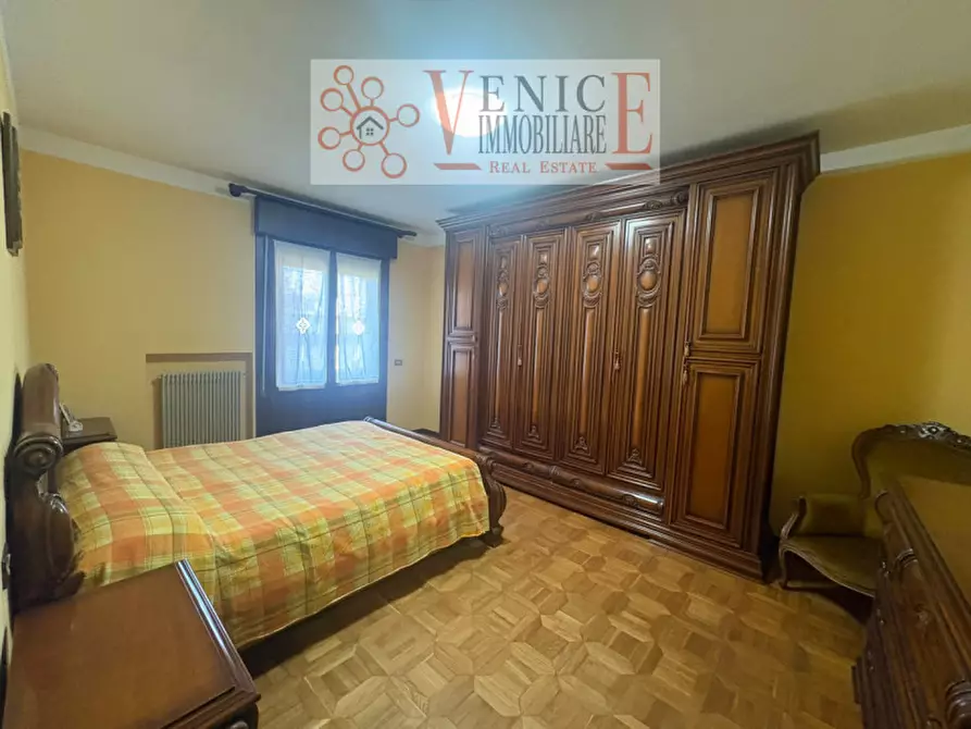 Immagine 15 di Casa trifamiliare in vendita  a Mirano