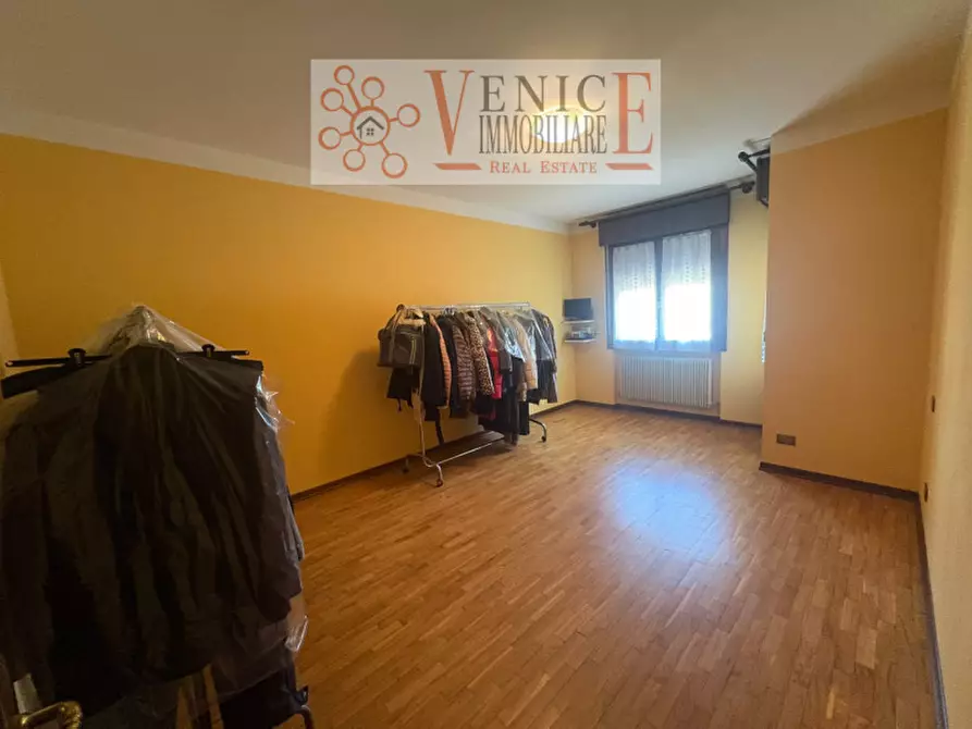Immagine 21 di Casa trifamiliare in vendita  a Mirano