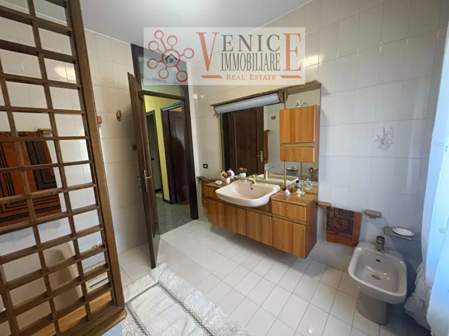 Immagine 25 di Casa trifamiliare in vendita  a Mirano