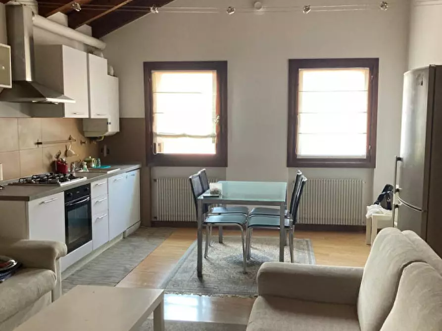 Immagine 1 di Appartamento in affitto  a Schio