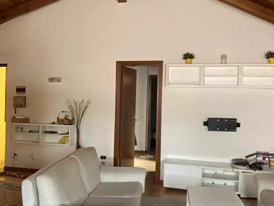 Immagine 3 di Appartamento in affitto  a Schio