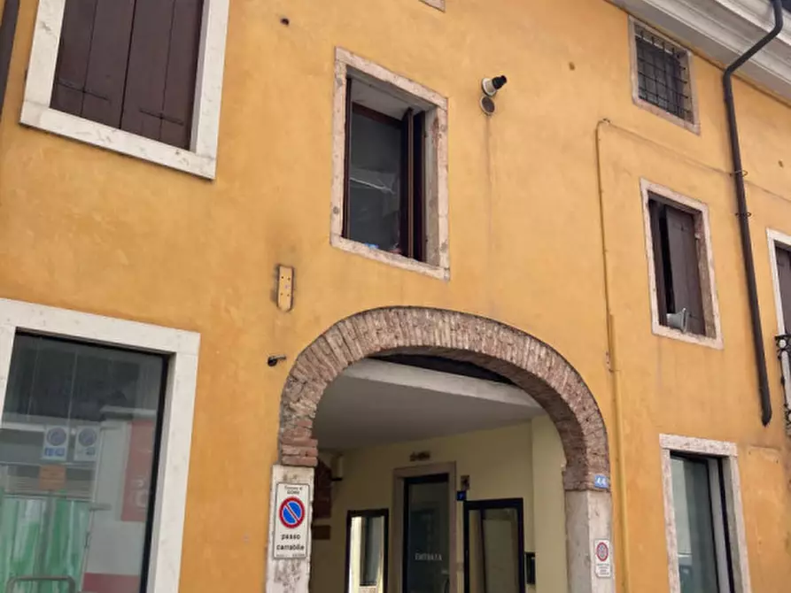 Immagine 9 di Appartamento in affitto  a Schio