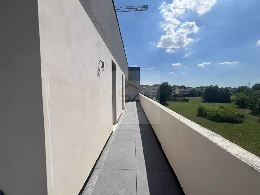 Immagine 14 di Attico in vendita  in Via Giuseppe Zwirner a Padova
