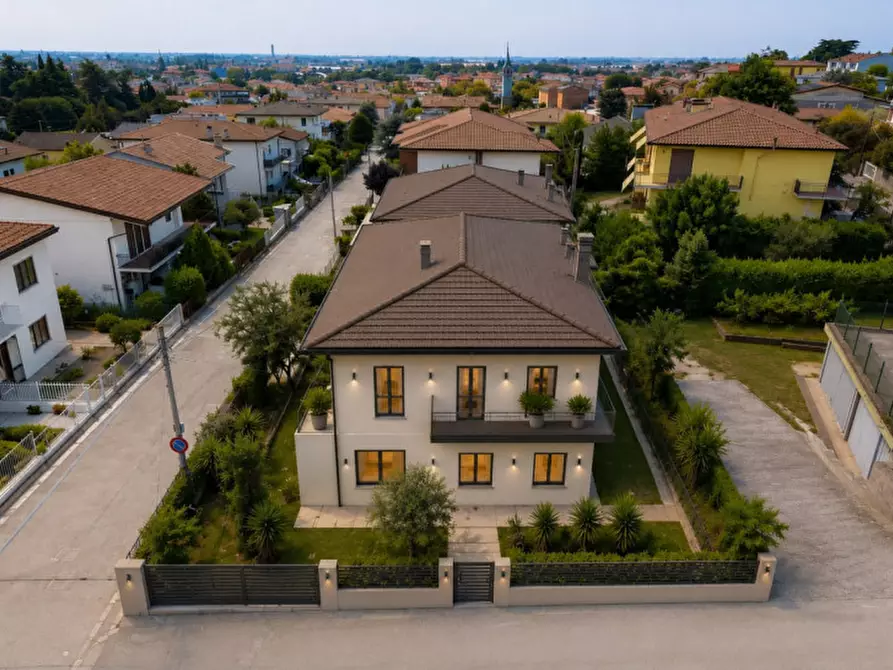 Immagine 18 di Casa indipendente in vendita  in Via John Fitzgerald Kennedy a Este
