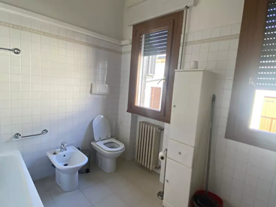 Immagine 5 di Appartamento in vendita  in Riviera dei Ponti Romani a Padova