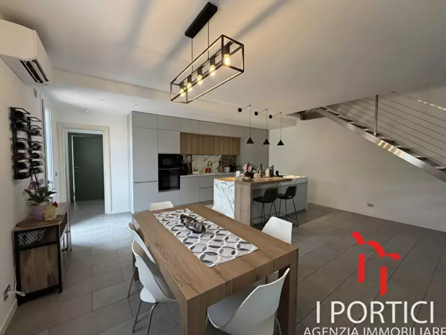 Immagine 1 di Casa bifamiliare in vendita  in Via Antonio Pacinotti a Zero Branco