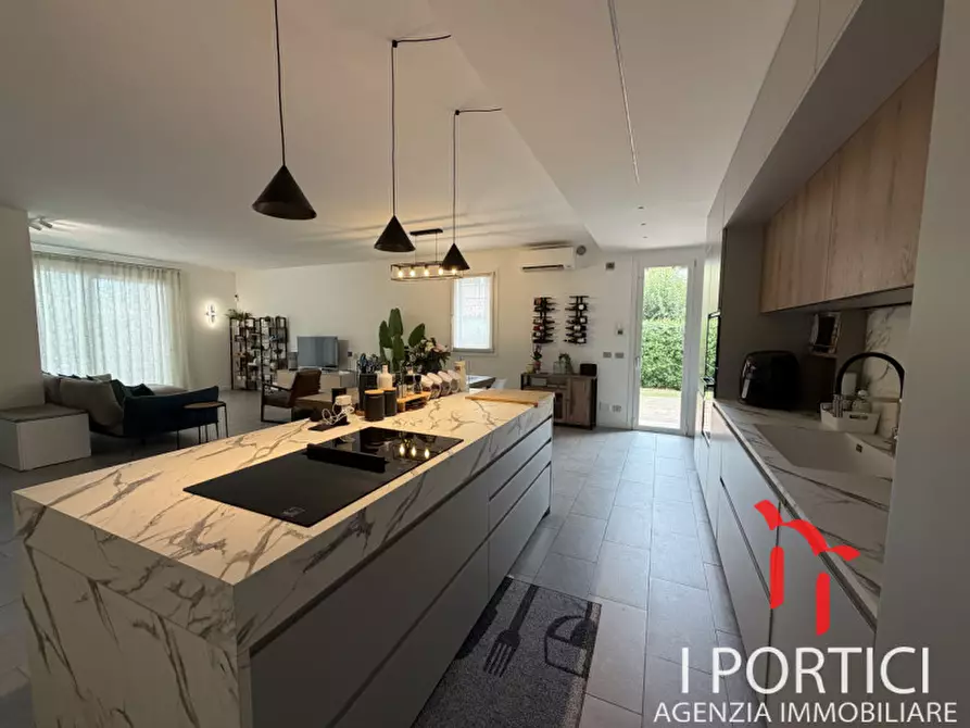Immagine 4 di Casa bifamiliare in vendita  in Via Antonio Pacinotti a Zero Branco
