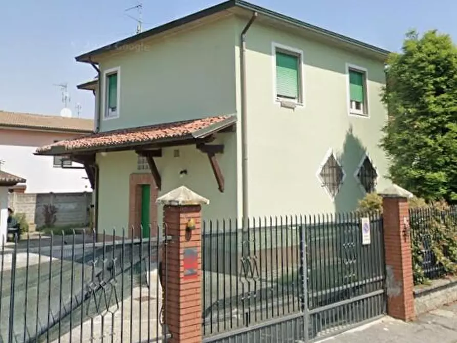 Immagine 4 di Casa indipendente in vendita  in Via Giuseppe Garibaldi a Livraga