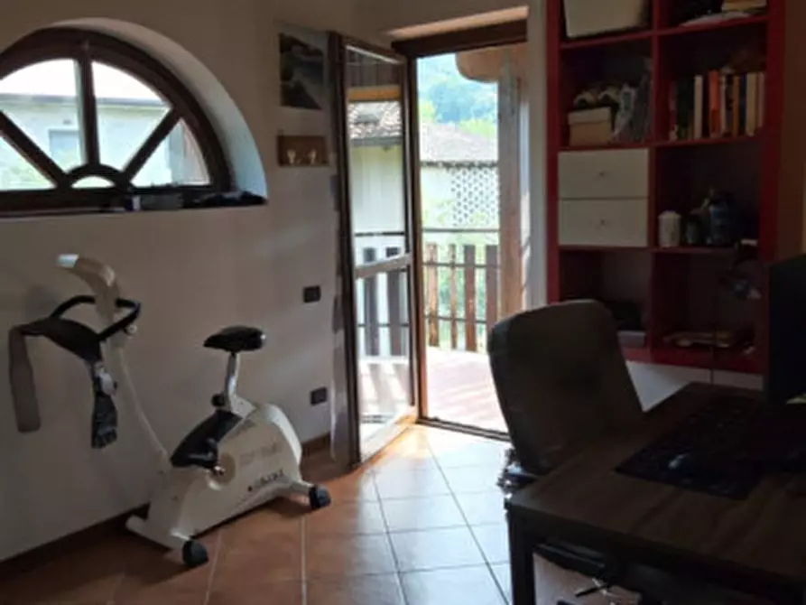 Immagine 15 di Casa bifamiliare in vendita  in Via Tironega a Endine Gaiano