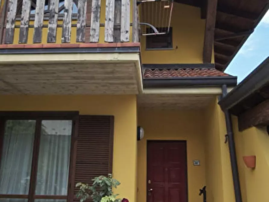 Immagine 17 di Casa bifamiliare in vendita  in Via Tironega a Endine Gaiano
