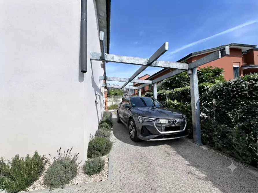 Immagine 2 di Appartamento in vendita  in Viale Roma a Torri Di Quartesolo