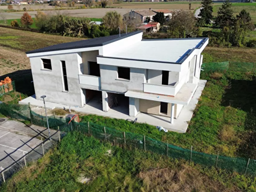 Immagine 2 di Casa bifamiliare in vendita  in Via Rossini a Brugine