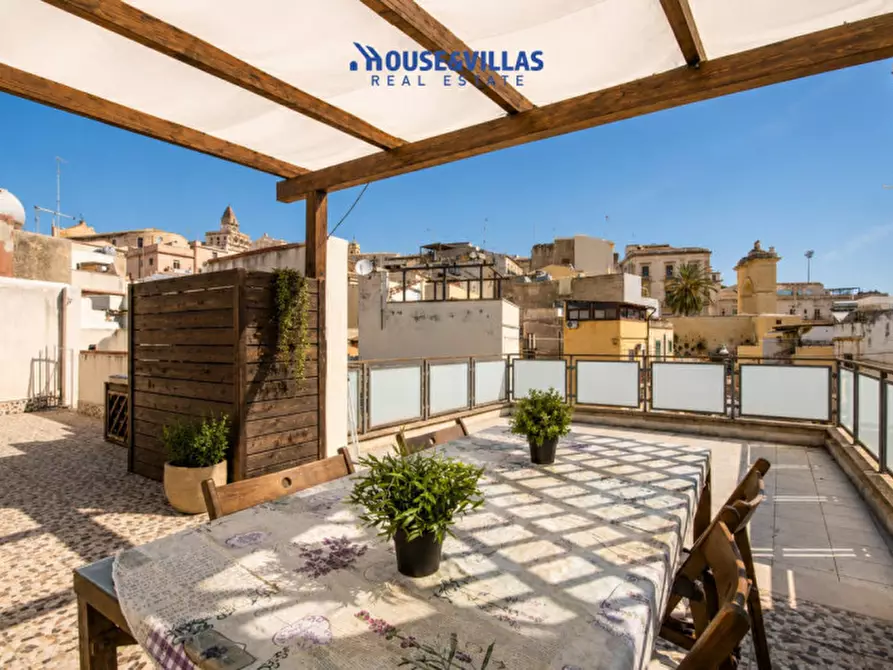 Immagine 1 di Casa indipendente in vendita  in Via Nicolò Mandalà a Noto