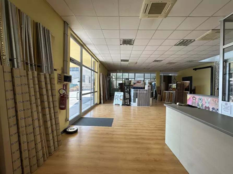 Immagine 4 di Capannone industriale in vendita  in Via Gianbattista Morgagni a Verona