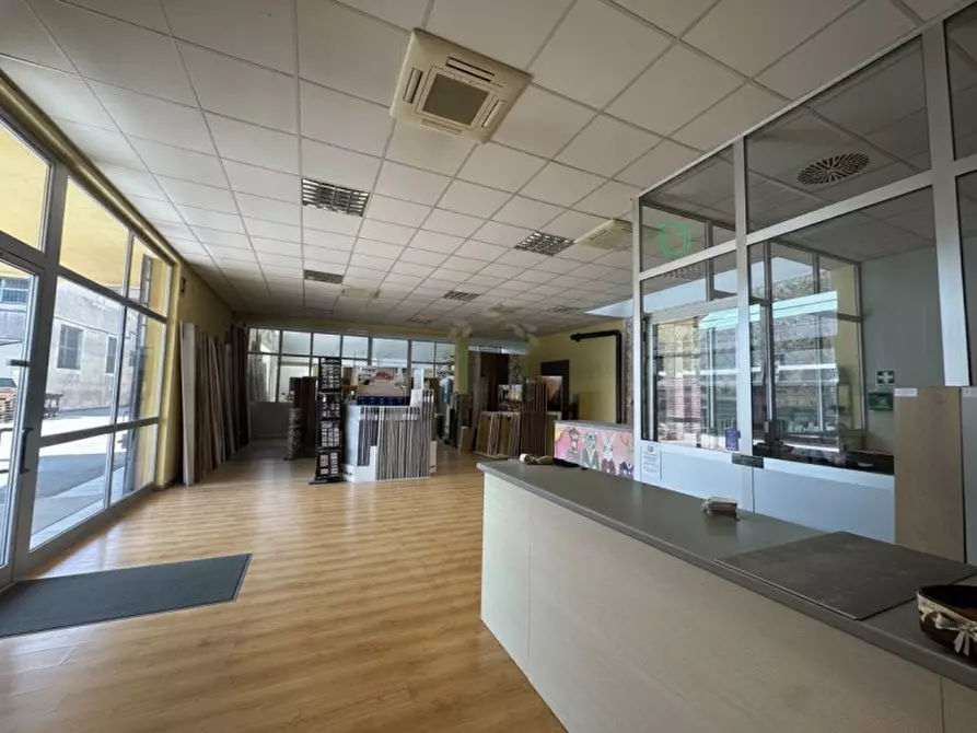 Immagine 5 di Capannone industriale in vendita  in Via Gianbattista Morgagni a Verona