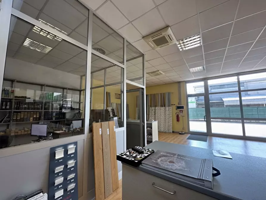 Immagine 6 di Capannone industriale in vendita  in Via Gianbattista Morgagni a Verona