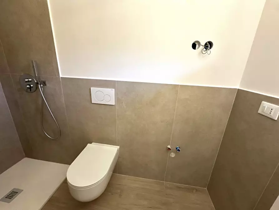Immagine 11 di Appartamento in vendita  in Via Montedenno 22 a Brescia