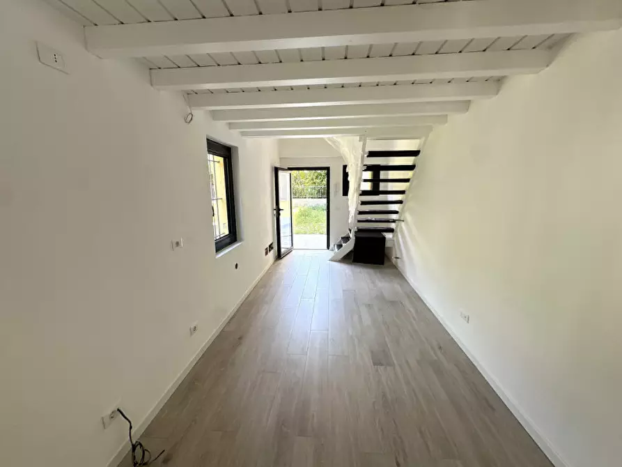 Immagine 12 di Appartamento in vendita  in Via Montedenno 22 a Brescia