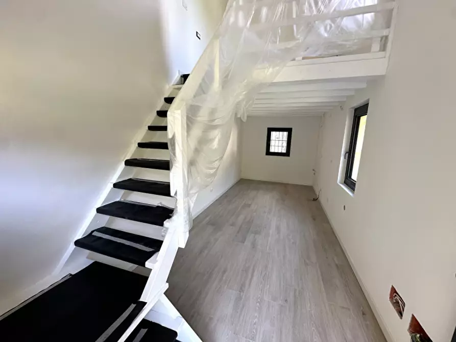 Immagine 13 di Appartamento in vendita  in Via Montedenno 22 a Brescia