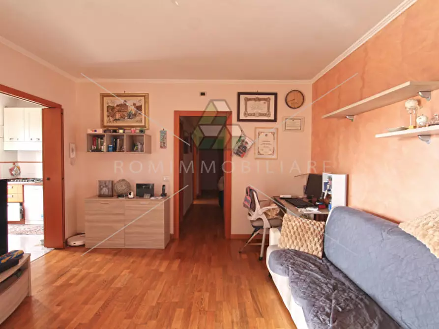 Immagine 1 di Appartamento in vendita  in Via del Poggio di Acilia a Roma