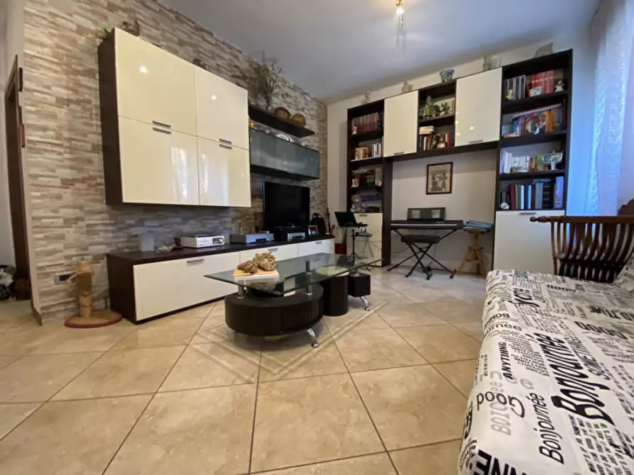 Immagine 1 di Appartamento in vendita  in via Carretto del Gaspare a Verona
