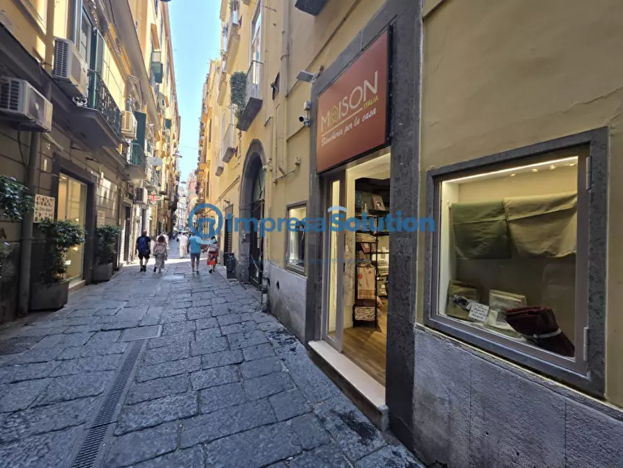 Immagine 2 di Negozio in affitto  in Via della Cavallerizza a Napoli