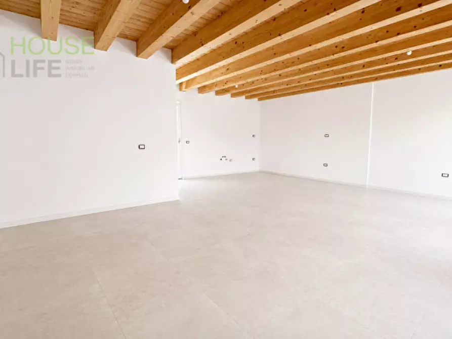 Immagine 3 di Appartamento in vendita  in Magrè a Schio