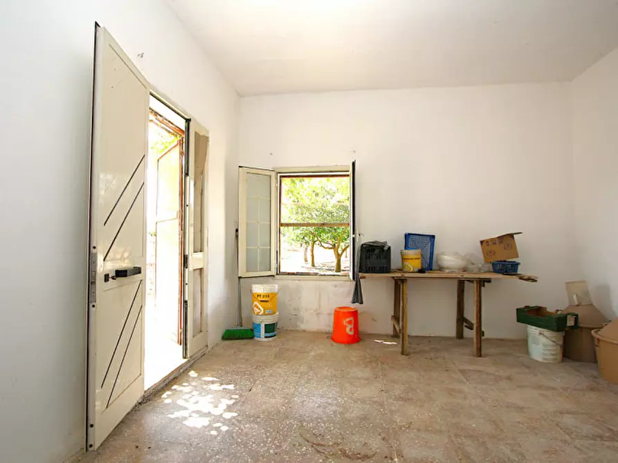 Immagine 16 di Magazzino in vendita  in SP 223 a Gallipoli
