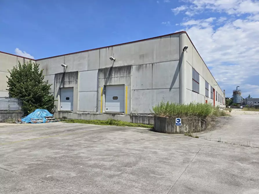 Immagine 4 di Capannone industriale in vendita  in Via Guglielmo Marconi, 28, 33042 Buttrio UD, Italia a Buttrio