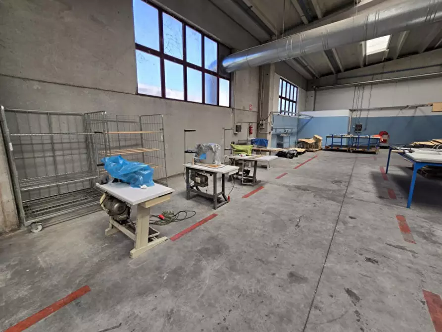 Immagine 9 di Capannone industriale in vendita  in Via Guglielmo Marconi, 28, 33042 Buttrio UD, Italia a Buttrio