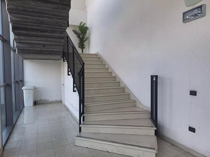 Immagine 2 di Negozio in vendita  in Via Giuseppe Mazzini, 92, 36027 Rosà VI, Italia a Rosà