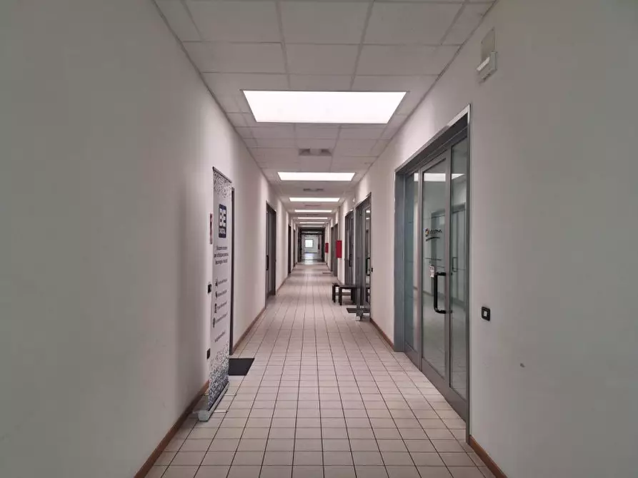 Immagine 9 di Negozio in vendita  in Via Giuseppe Mazzini, 92, 36027 Rosà VI, Italia a Rosà