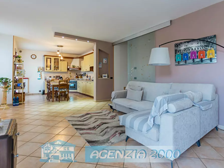 Immagine 4 di Villa in vendita  in Via Enrico Toti 11 a Bagnoli Di Sopra