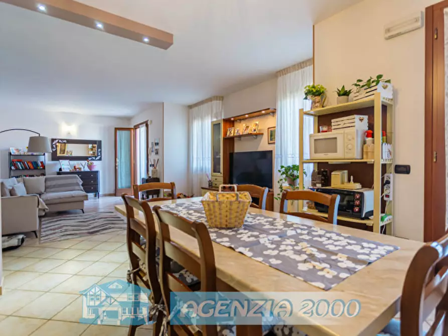 Immagine 8 di Villa in vendita  in Via Enrico Toti 11 a Bagnoli Di Sopra