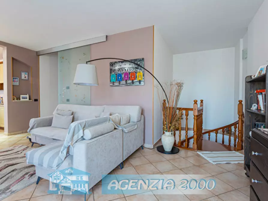 Immagine 10 di Villa in vendita  in Via Enrico Toti 11 a Bagnoli Di Sopra