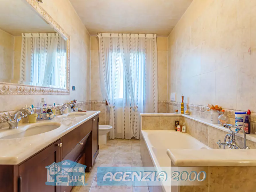 Immagine 20 di Villa in vendita  in Via Enrico Toti 11 a Bagnoli Di Sopra