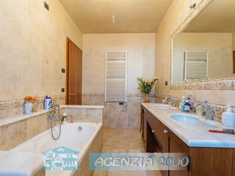 Immagine 21 di Villa in vendita  in Via Enrico Toti 11 a Bagnoli Di Sopra
