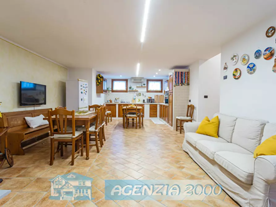Immagine 27 di Villa in vendita  in Via Enrico Toti 11 a Bagnoli Di Sopra