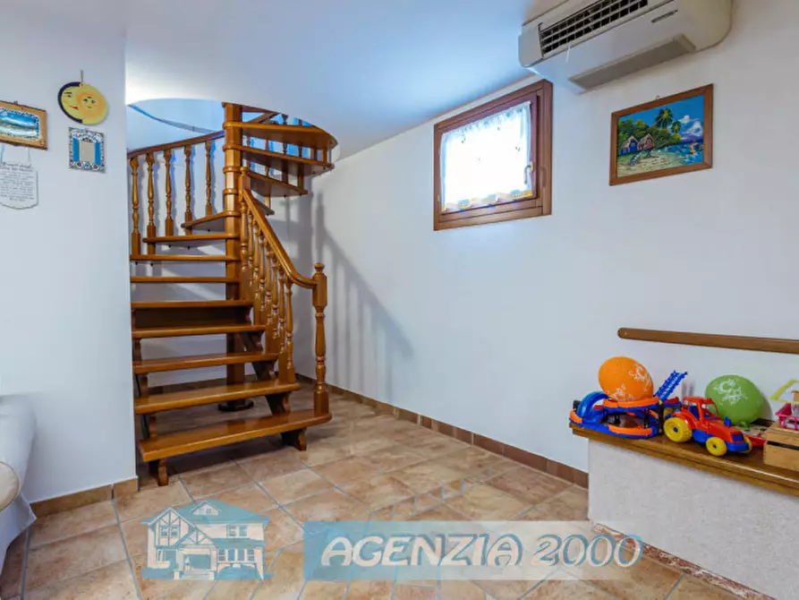Immagine 32 di Villa in vendita  in Via Enrico Toti 11 a Bagnoli Di Sopra