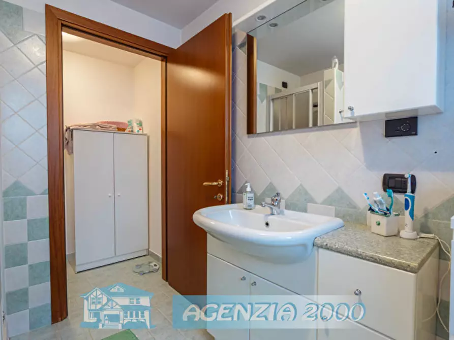 Immagine 35 di Villa in vendita  in Via Enrico Toti 11 a Bagnoli Di Sopra
