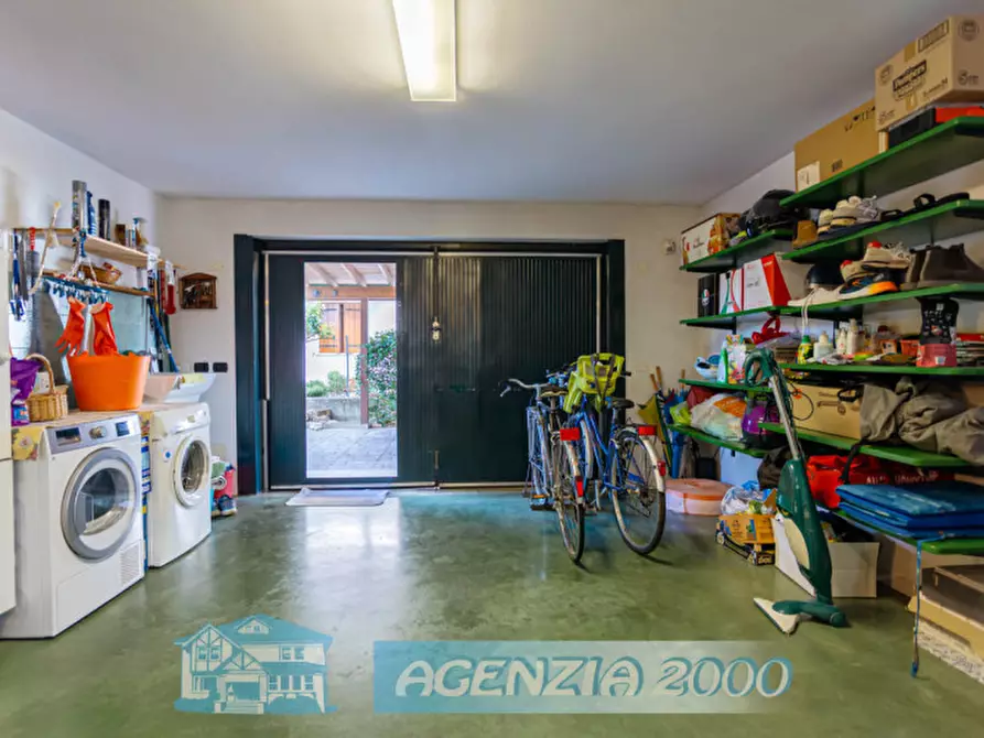 Immagine 39 di Villa in vendita  in Via Enrico Toti 11 a Bagnoli Di Sopra