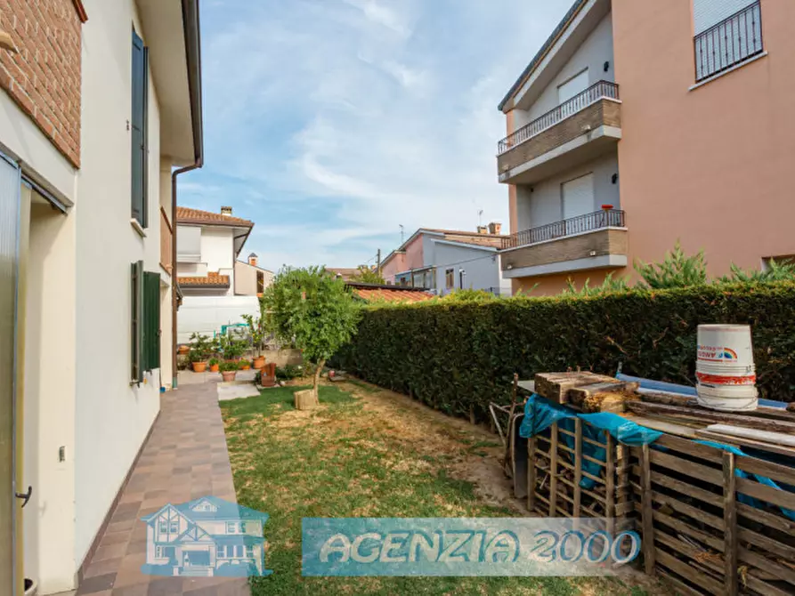 Immagine 41 di Villa in vendita  in Via Enrico Toti 11 a Bagnoli Di Sopra