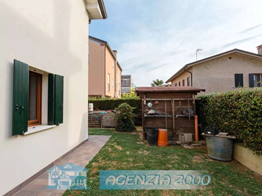 Immagine 45 di Villa in vendita  in Via Enrico Toti 11 a Bagnoli Di Sopra